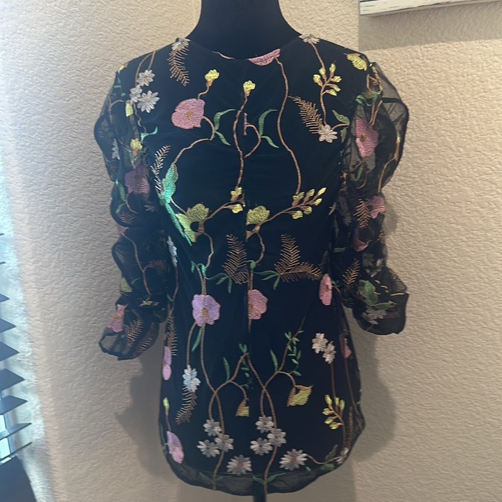 Organiza top floral